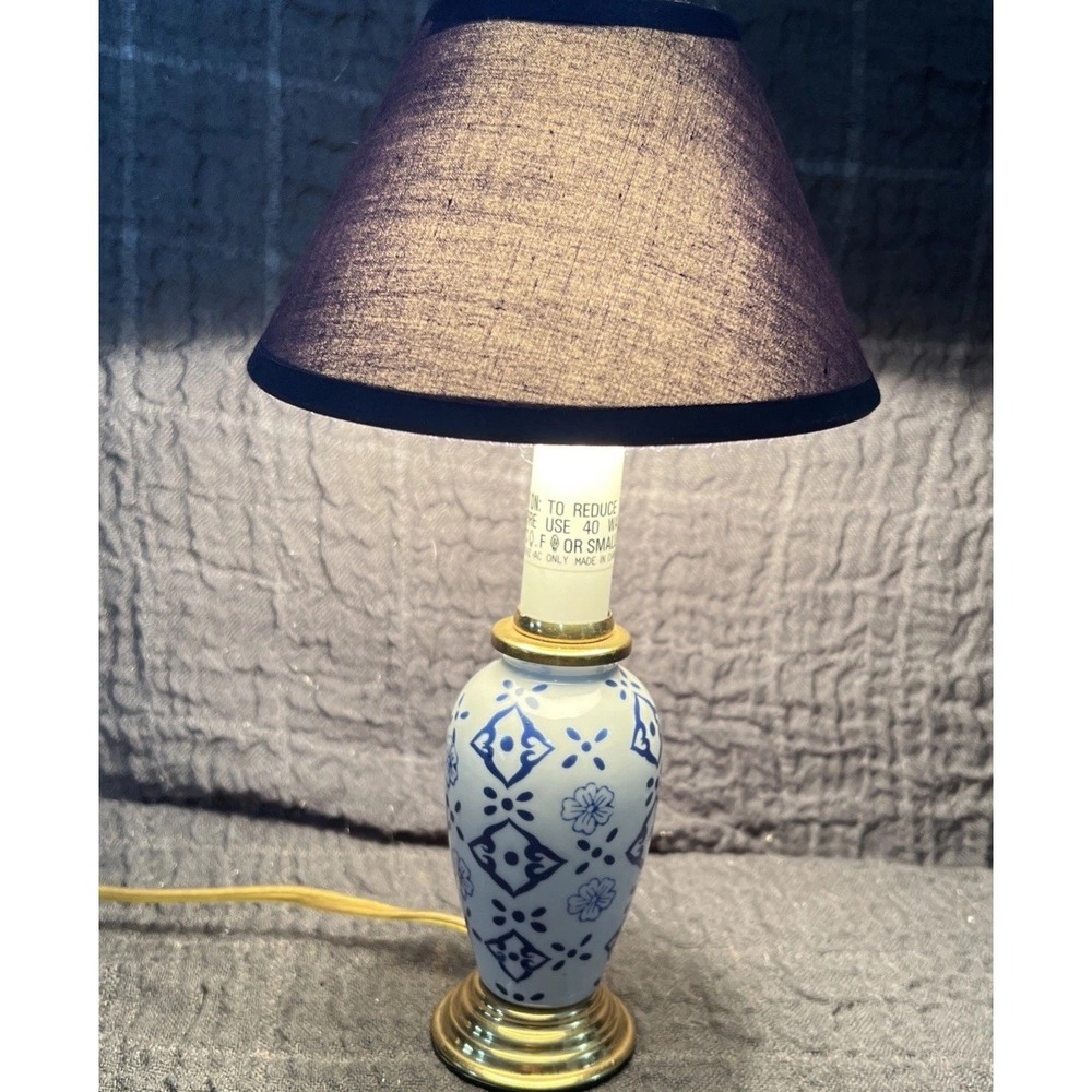 Tiny 6" base 9.5" With Shade Ginger Jar Table Desk‎ Lamp Ceramic Blue & White